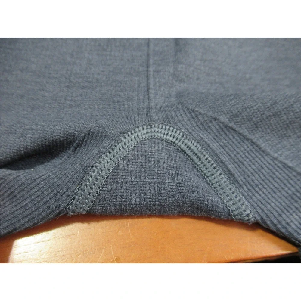 Lululemon Size 4 Blue In The Flow Cropped Low Rise Compression Leggings